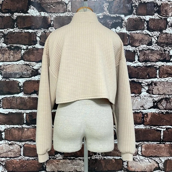 Ever After Cropped Sweater Collar Quilted Tan Size Medium M - Picture 10 of 14